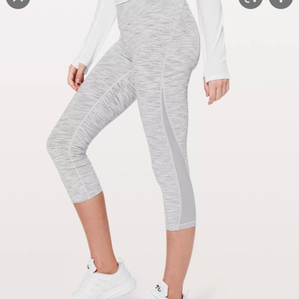Lululemon Train Capri Leggings with Mesh Details size 6